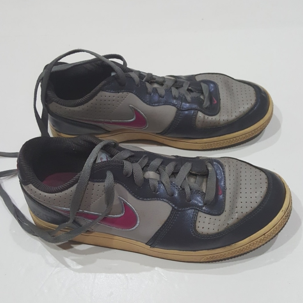 Nike Zoom women's shoes size 8